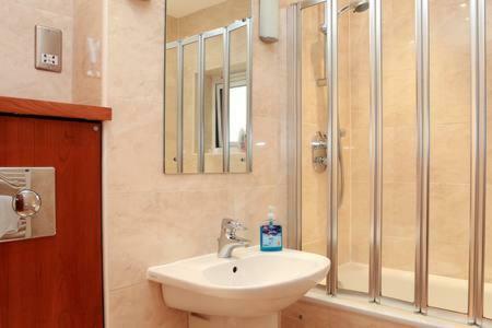Ferienwohnung The Park - Holyrood Road With Free Parking EDI Exterior foto